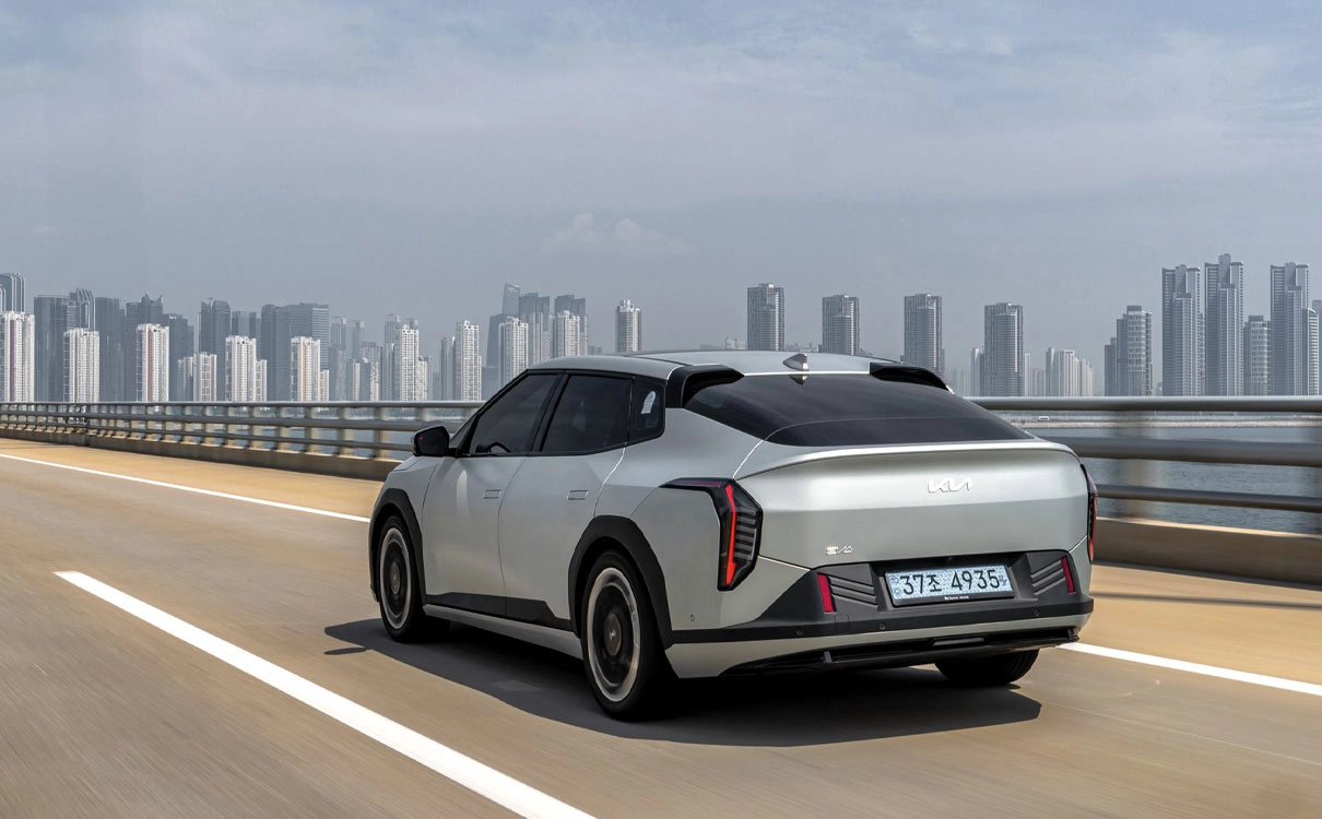 KIA EV4